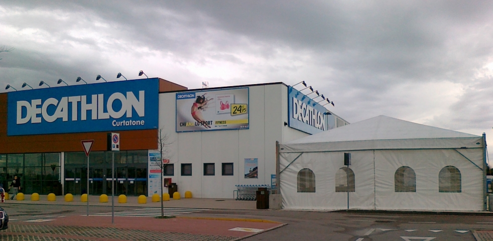 Noleggio gazebo per Decathlon Mantova e Modena