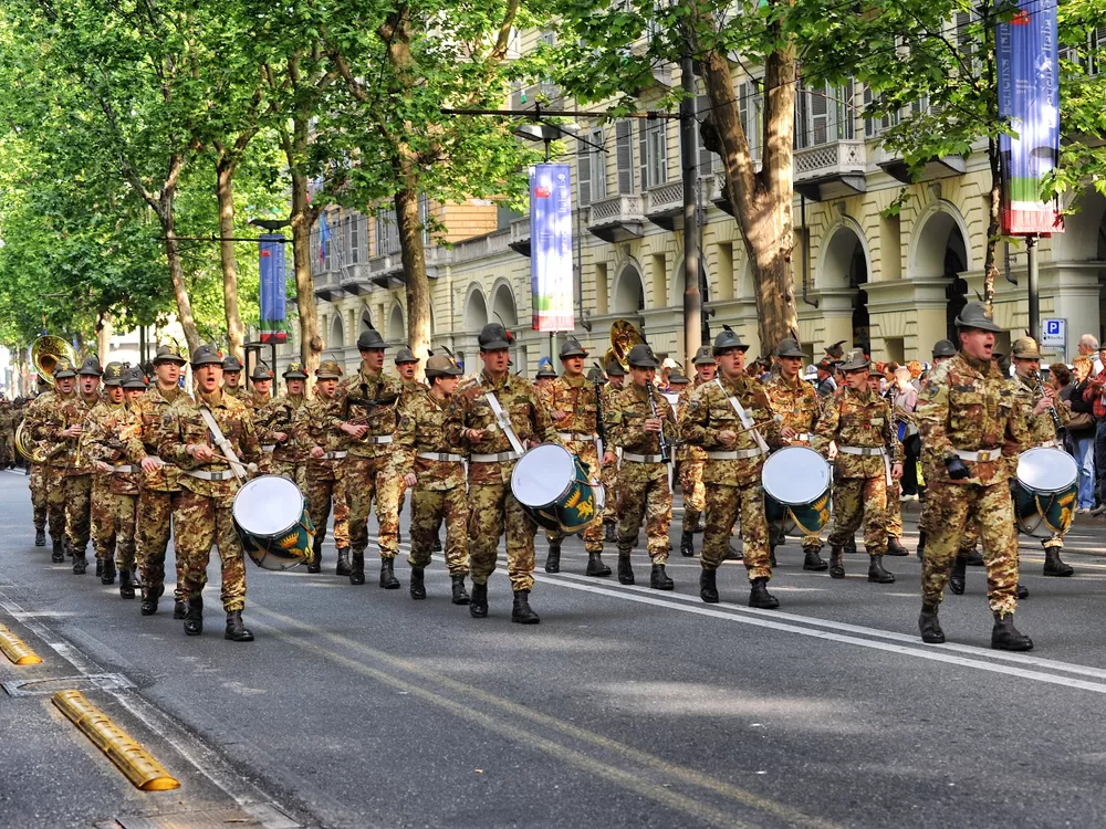 Allestimenti sfilate alpini