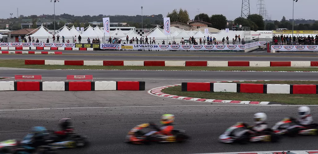 allestimento paddocks con gazebo pagoda per evento sportivo Rok Cup Superfinals
