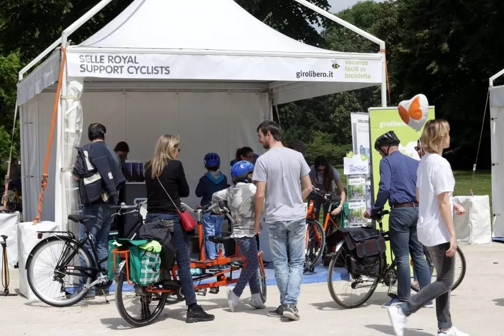 Franzini allestisce RDS Cyclopride Milano 2016