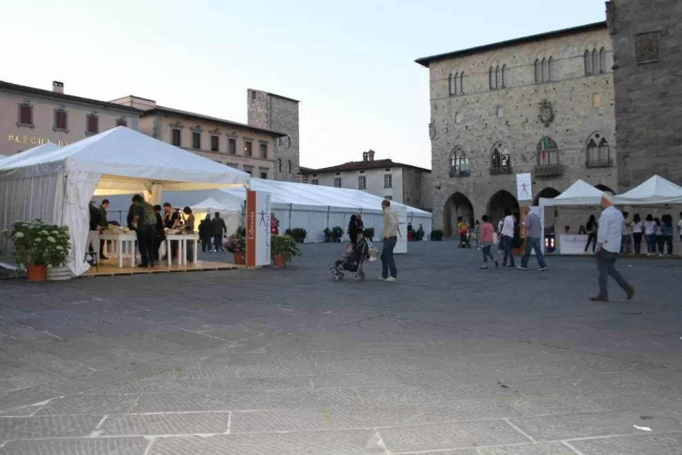 Dialoghi sull'Uomo a Pistoia è allestito da Franzini