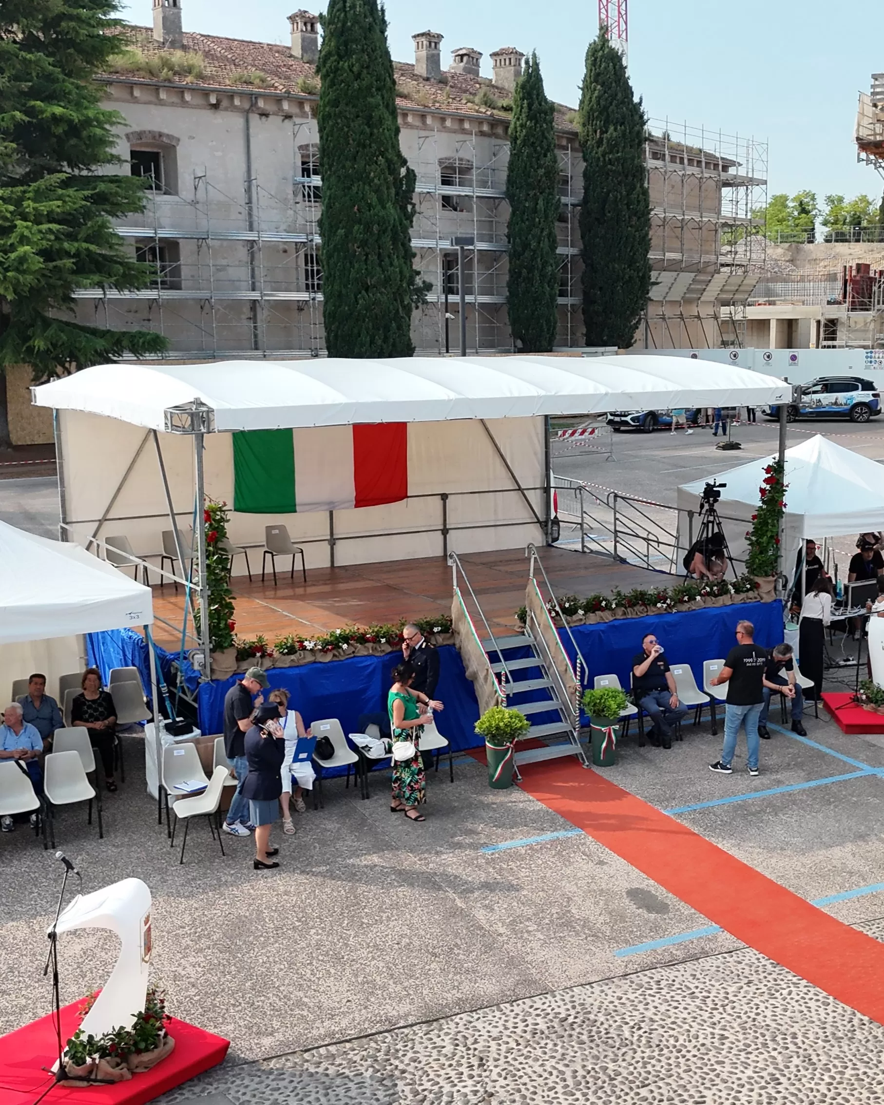 Noleggio palco per eventi guida completa