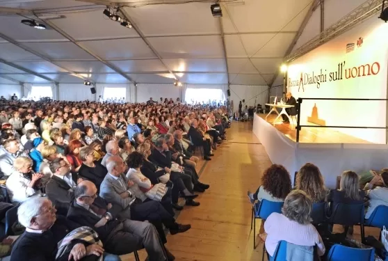 Dialoghi sull'Uomo a Pistoia è allestito da Franzini