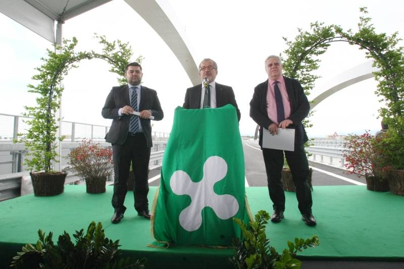 Inaugurato ponte collegamento con Expo