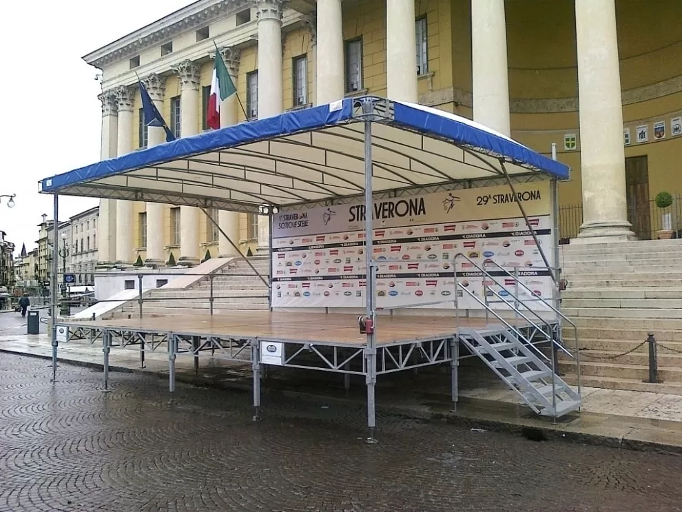 Noleggio palchi modulari